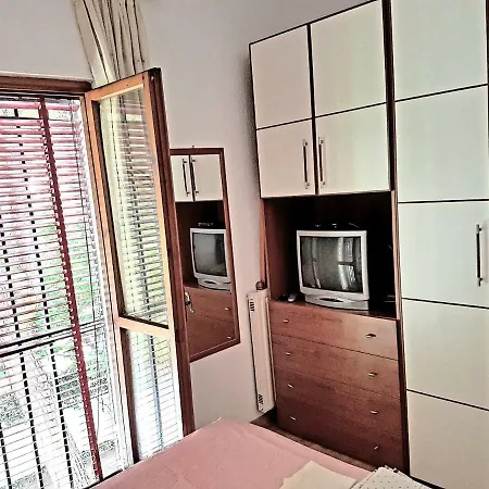 Frank Villa Cerveteri